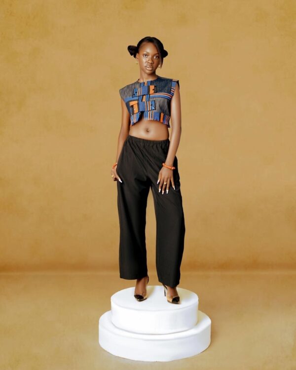 Sleeveless Denim cultural cropped jacket - Image 2